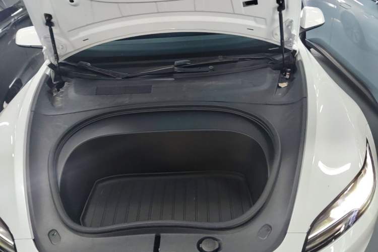 Used Tesla Model 3 2025 Rear-Wheel-Drive Version Engine Bay