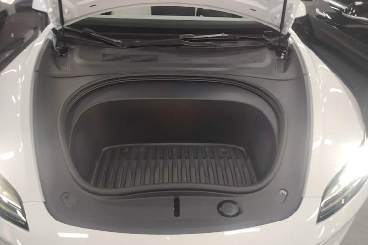 Used Tesla Model 3 2025 Model Long-Range Rear-Wheel-Drive Version Engine Bay