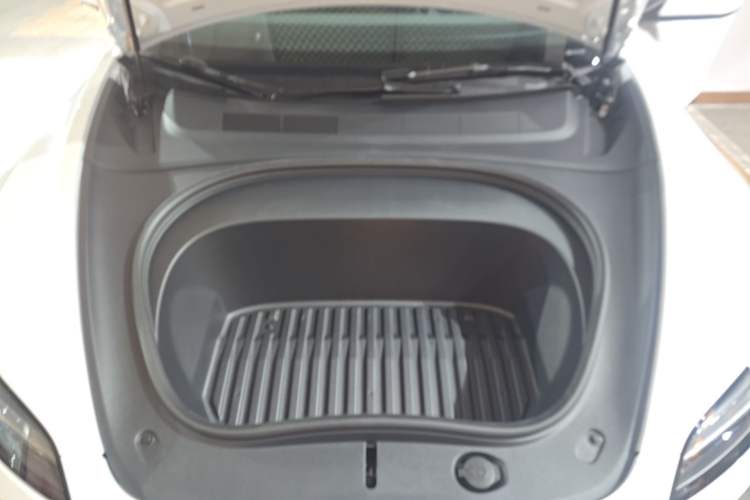 Used Tesla Model 3 2025 Rear-Wheel-Drive Version Engine Bay