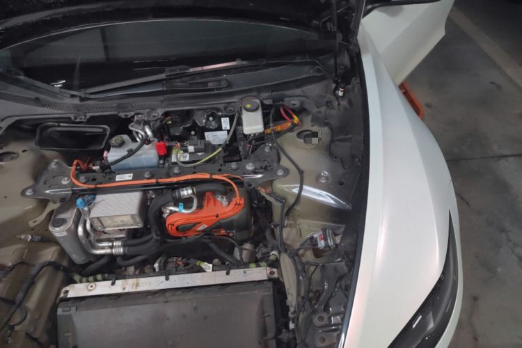 Used Tesla Model 3 2025 Rear-Wheel-Drive Version Engine Bay Left