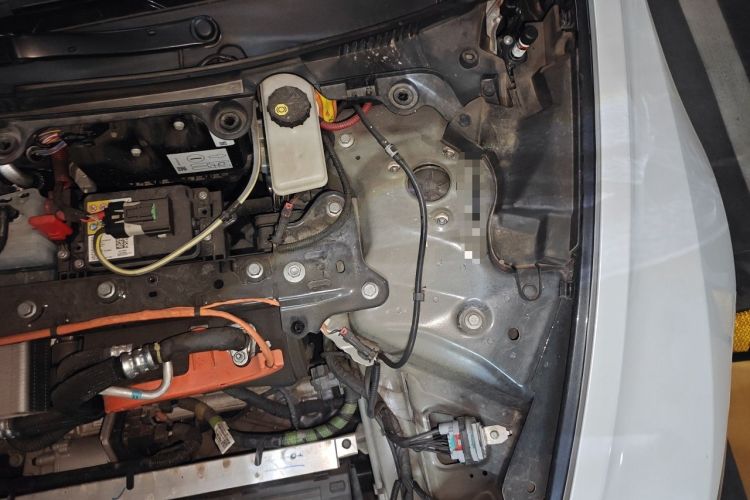 Used Tesla Model 3 2025 Rear-Wheel-Drive Version Engine Bay Left