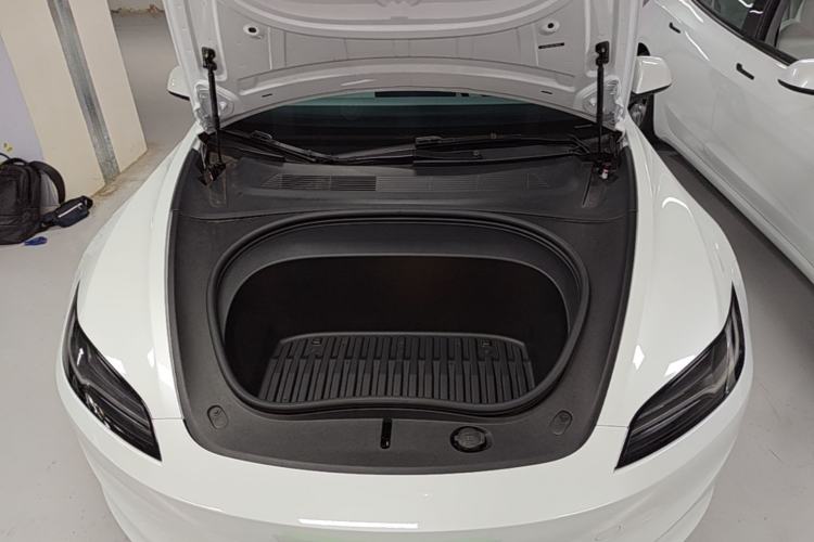 Used Tesla Model 3 2025 Model Revised Long-Range Rear-Wheel-Drive Version Engine Bay