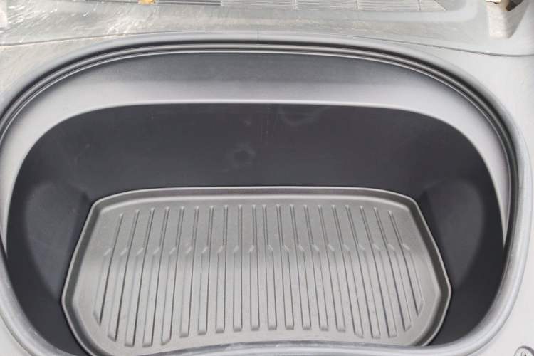 Used Tesla Model 3 2025 Model Revised Rear-Wheel-Drive Version Engine Bay