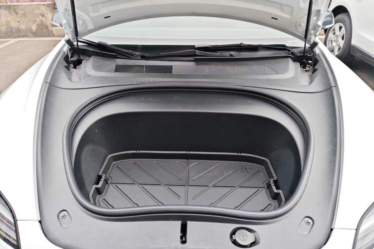 Used Tesla Model 3 2025 Long-Range All-Wheel-Drive Version Engine Bay
