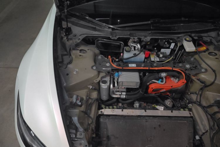 Used Tesla Model 3 2025 Rear-Wheel-Drive Version Engine Bay Right