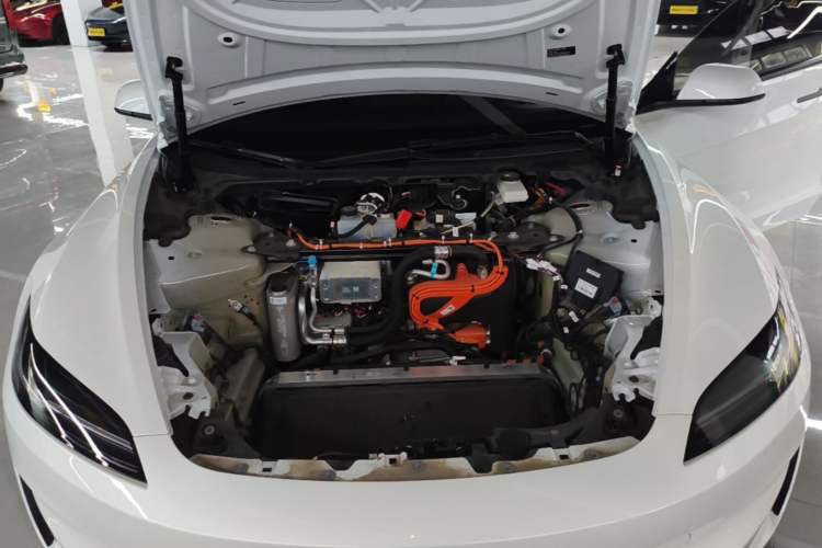 Used Tesla Model 3 2025 Model High-Performance All-Wheel-Drive Version Engine Bay