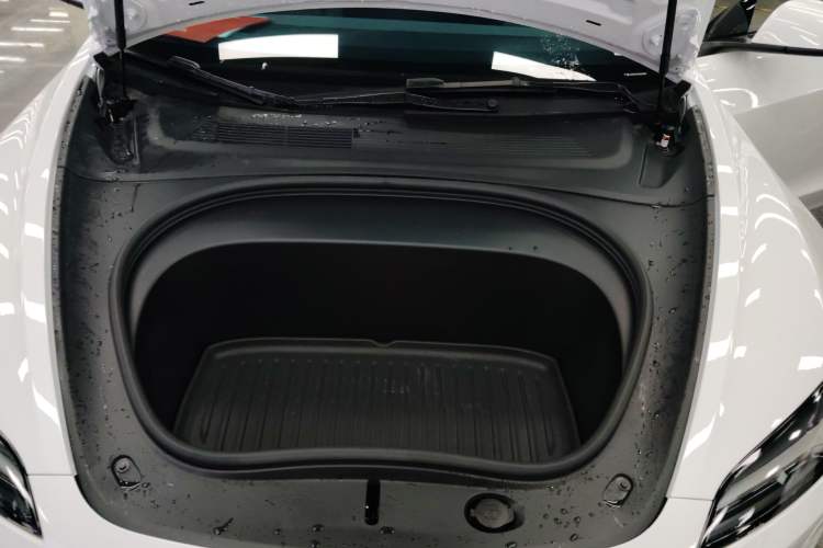 Used Tesla Model 3 2025 Rear-Wheel-Drive Version Engine Bay