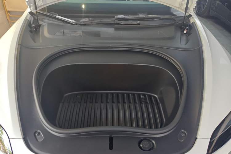 Used Tesla Model 3 2025 Rear-Wheel-Drive Version Engine Bay