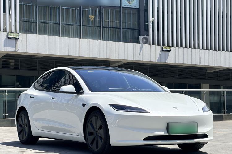 Used Tesla Model 3 2025 Long-Range All-Wheel-Drive Version Exterior 2