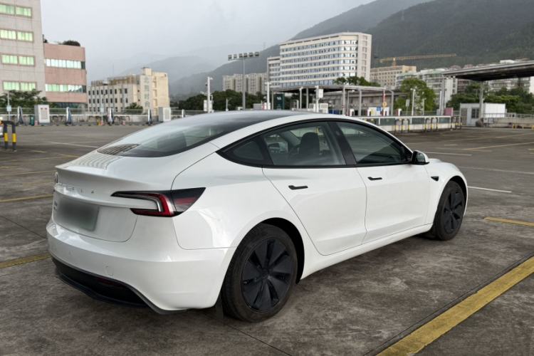 Used Tesla Model 3 2025 Model Long-Range Rear-Wheel-Drive Version Exterior 2