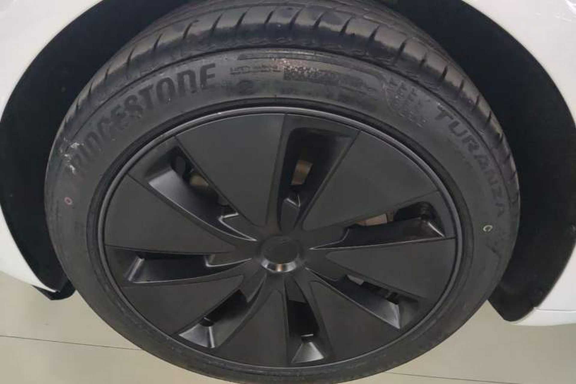Used Tesla Model 3 2025 Long-Range All-Wheel-Drive Version Exterior 4
