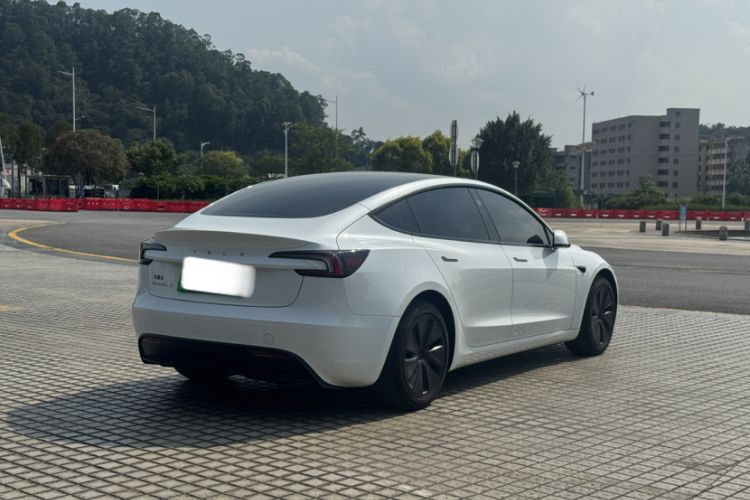 Used Tesla Model 3 2025 Rear-Wheel-Drive Version Exterior 4
