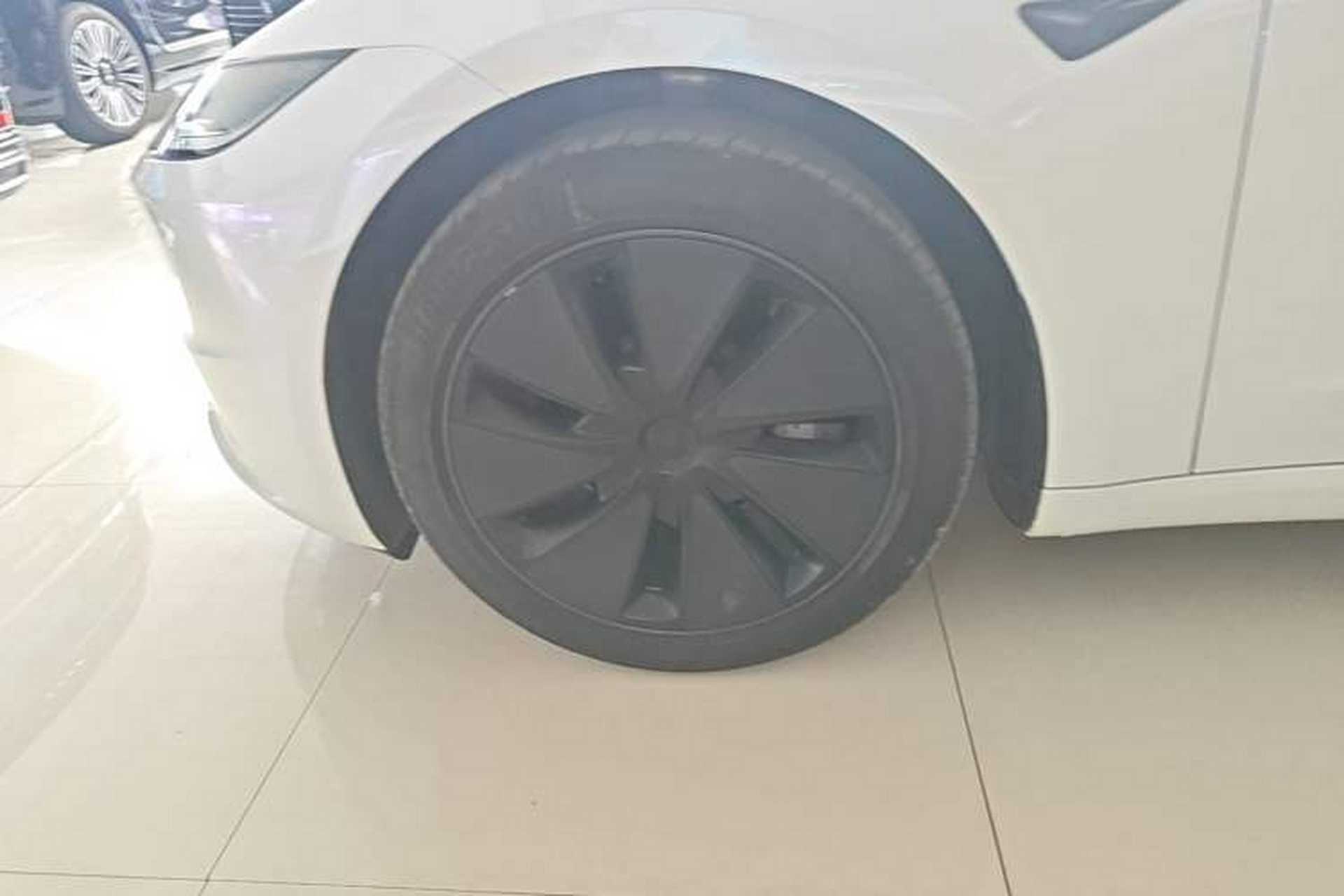Used Tesla Model 3 2025 Rear-Wheel-Drive Version Exterior 4
