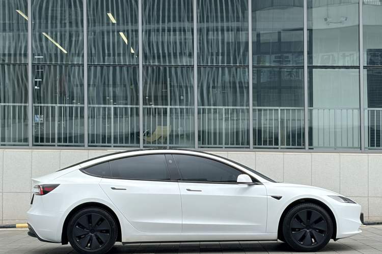 Used Tesla Model 3 2025 Model Revised Long-Range Rear-Wheel-Drive Version Exterior 4