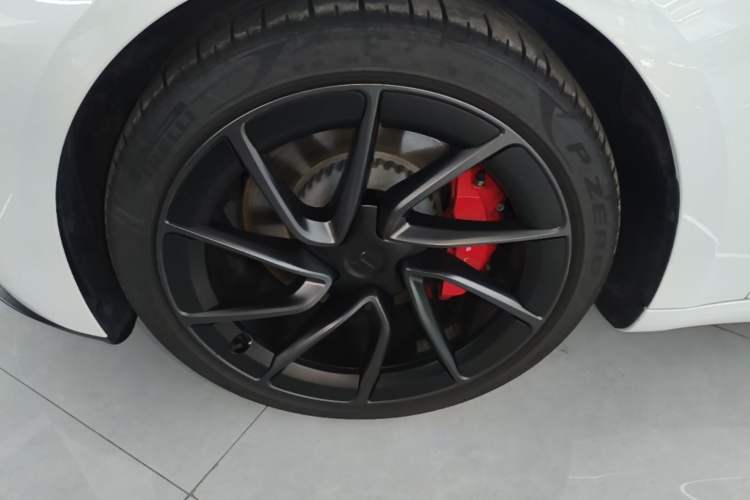 Used Tesla Model 3 2025 Model High-Performance All-Wheel-Drive Version Exterior 4