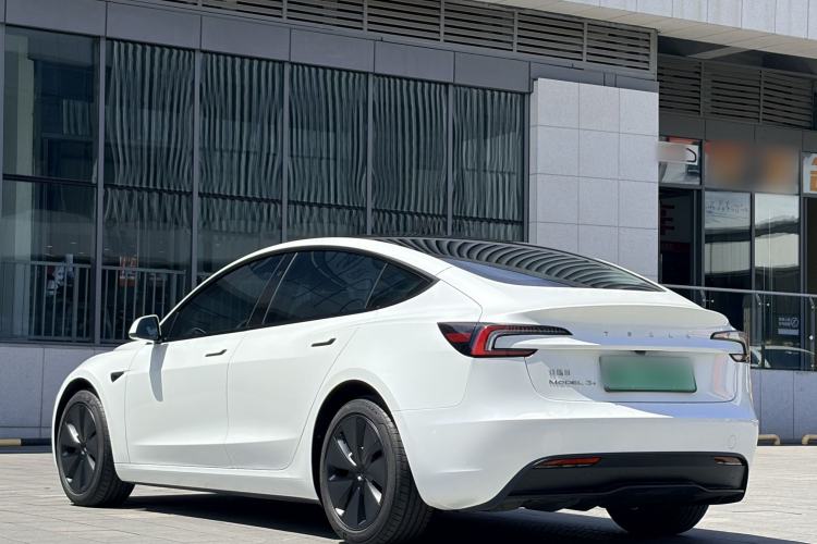 Used Tesla Model 3 2025 Long-Range All-Wheel-Drive Version Exterior 5