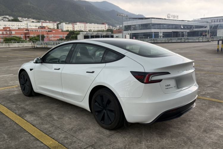 Used Tesla Model 3 2025 Model Long-Range Rear-Wheel-Drive Version Exterior 5