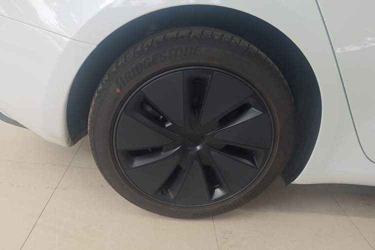 Used Tesla Model 3 2025 Model Long-Range Rear-Wheel-Drive Version Exterior 5