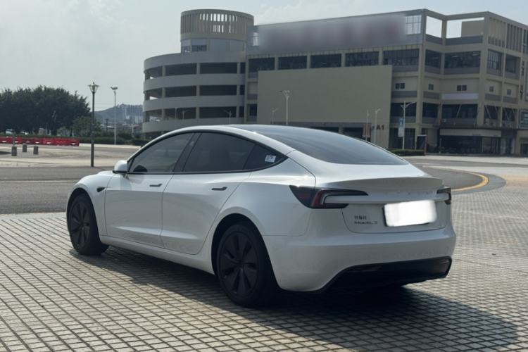 Used Tesla Model 3 2025 Rear-Wheel-Drive Version Exterior 6