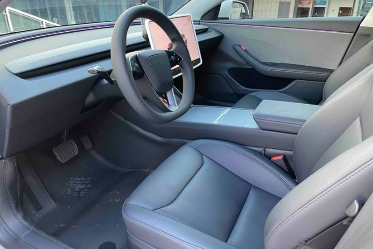 Used Tesla Model 3 2025 Model Revised Rear-Wheel-Drive Version Exterior 6