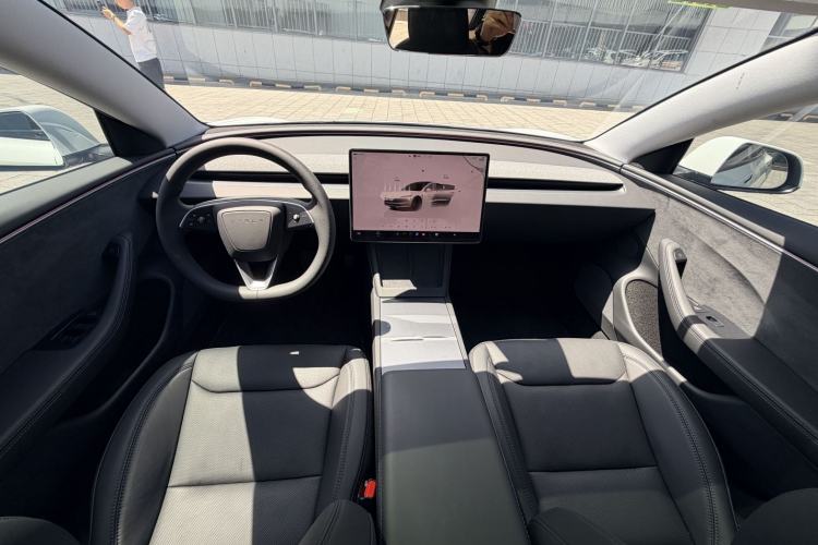 Used Tesla Model 3 2025 Long-Range All-Wheel-Drive Version Exterior 7