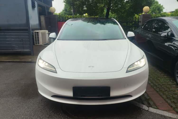Used Tesla Model 3 2025 Rear-Wheel-Drive Version Front