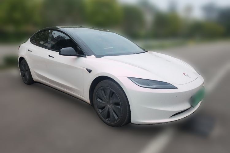Used Tesla Model 3 2025 Rear-Wheel-Drive Version Front Right 45 Deg