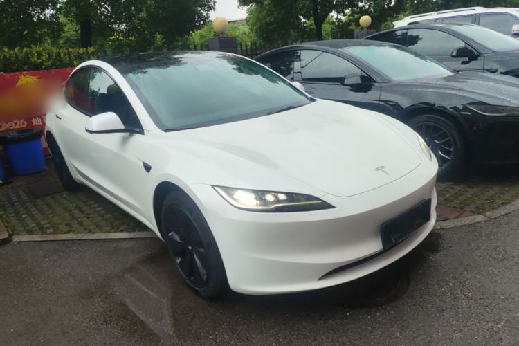 Used Tesla Model 3 2025 Rear-Wheel-Drive Version Front Right 45 Deg