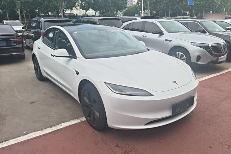 Used Tesla Model 3 2025 Model Revised Long-Range Rear-Wheel-Drive Version Front Right 45 Deg
