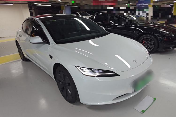 Used Tesla Model 3 2025 Long-Range All-Wheel-Drive Version Front Right 45 Deg