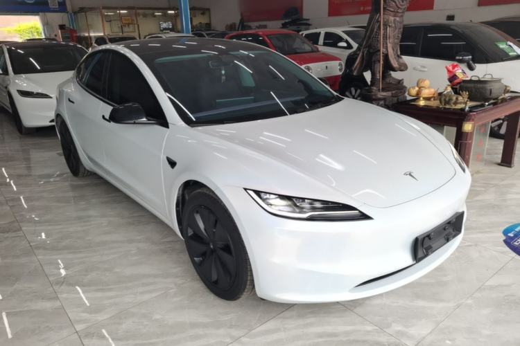 Used Tesla Model 3 2025 Rear-Wheel-Drive Version Front Right 45 Deg