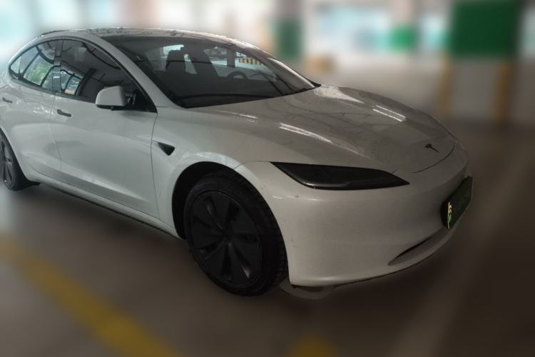 Used Tesla Model 3 2025 Model Long-Range Rear-Wheel-Drive Version Front Right 45 Deg