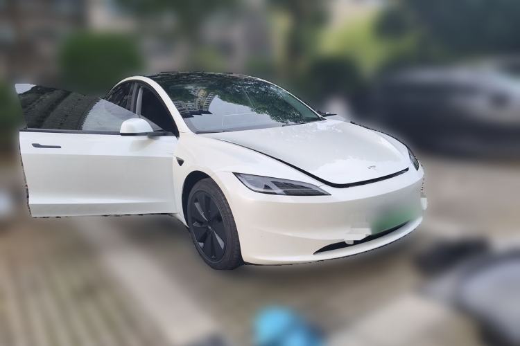 Used Tesla Model 3 2025 Rear-Wheel-Drive Version Front Right 45 Deg