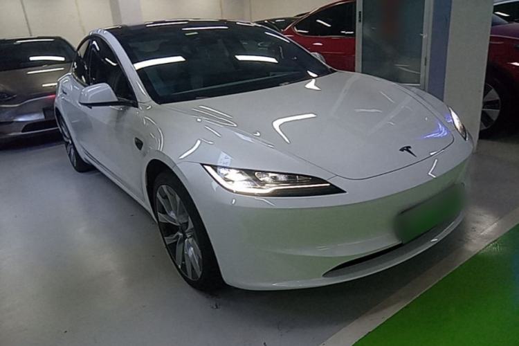 Used Tesla Model 3 2025 Model Revised Long-Range Rear-Wheel-Drive Version Front Right 45 Deg