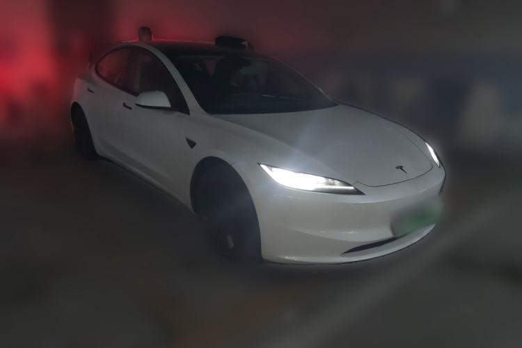 Used Tesla Model 3 2025 Rear-Wheel-Drive Version Front Right 45 Deg