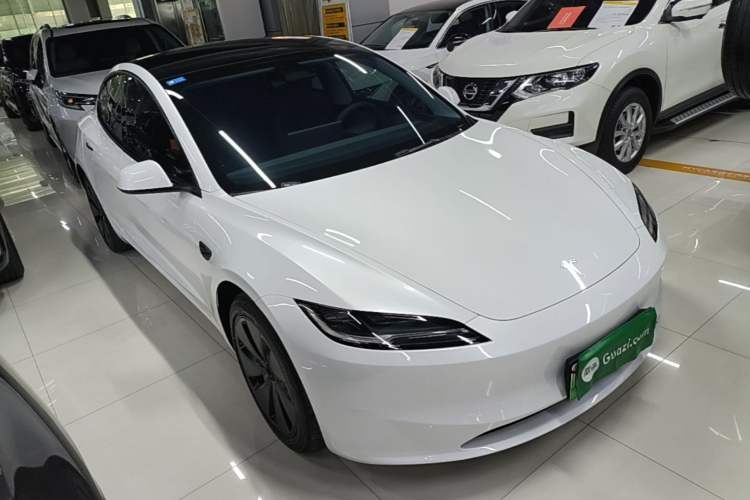 Used Tesla Model 3 2025 Rear-Wheel-Drive Version Front Right 45 Deg