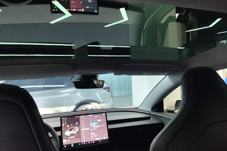 Used Tesla Model 3 2025 Model High-Performance All-Wheel-Drive Version Headliner