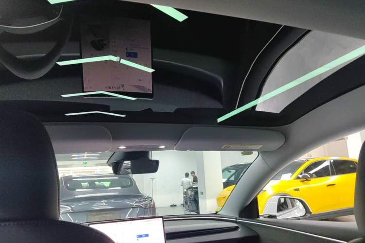 Used Tesla Model 3 2025 Model Revised Rear-Wheel-Drive Version Headliner