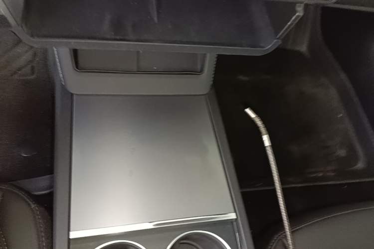 Used Tesla Model 3 2025 Model Revised Rear-Wheel-Drive Version Interior 1