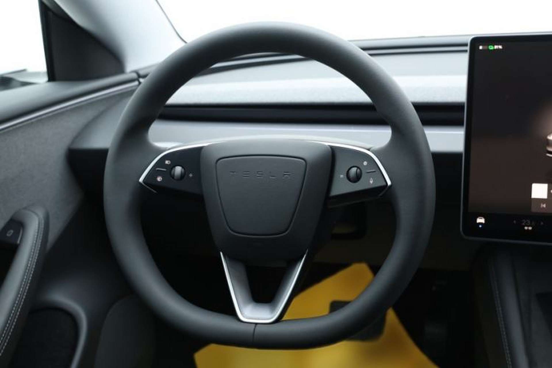 Used Tesla Model 3 2025 Model Revised Rear-Wheel-Drive Version Interior 2