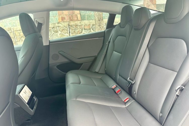 Used Tesla Model 3 2025 Rear-Wheel-Drive Version Interior 2