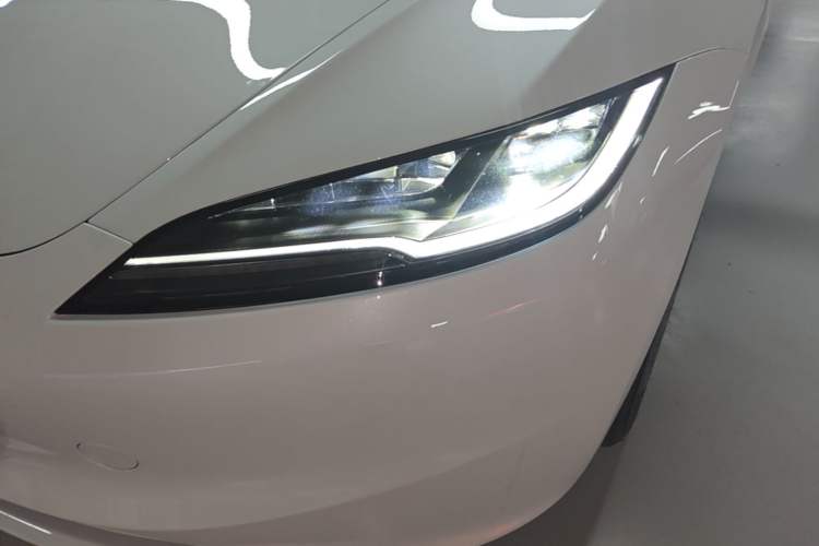 Used Tesla Model 3 2025 Model Revised Rear-Wheel-Drive Version Left Front Headlight