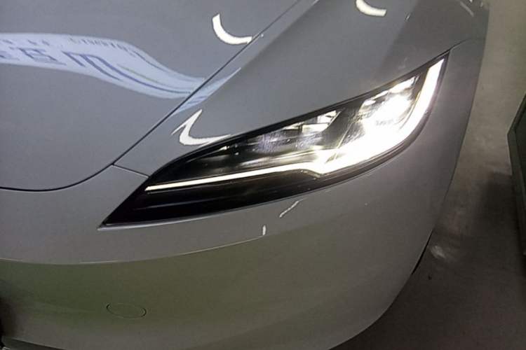 Used Tesla Model 3 2025 Model Revised Long-Range Rear-Wheel-Drive Version Left Front Headlight