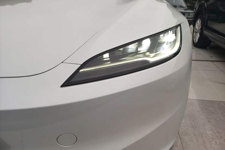 Used Tesla Model 3 2025 Model Revised Rear-Wheel-Drive Version Left Front Headlight