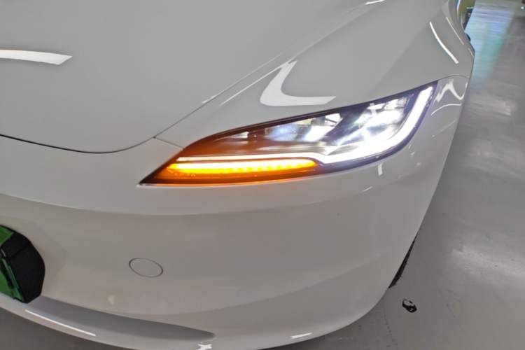 Used Tesla Model 3 2025 Model Revised Long-Range Rear-Wheel-Drive Version Left Front Headlight