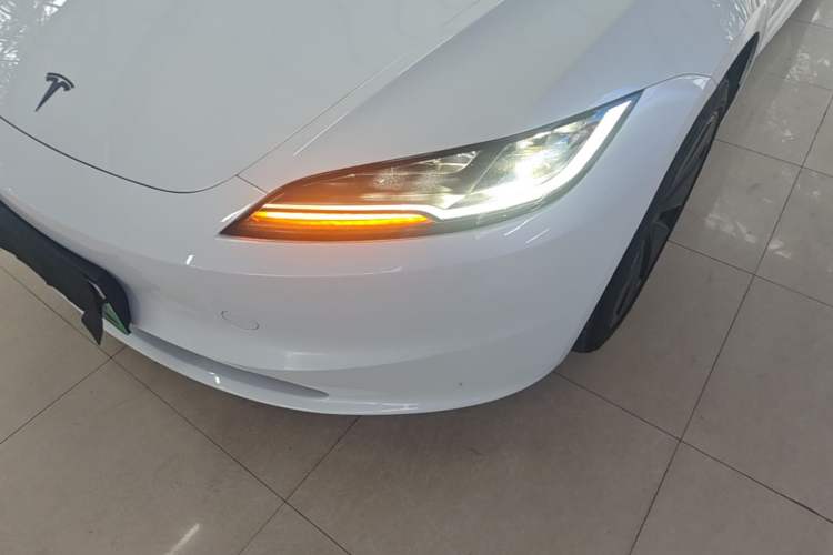 Used Tesla Model 3 2025 Model Long-Range Rear-Wheel-Drive Version Left Front Headlight