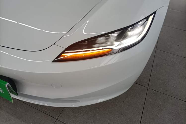Used Tesla Model 3 2025 Model Revised Rear-Wheel-Drive Version Left Front Headlight