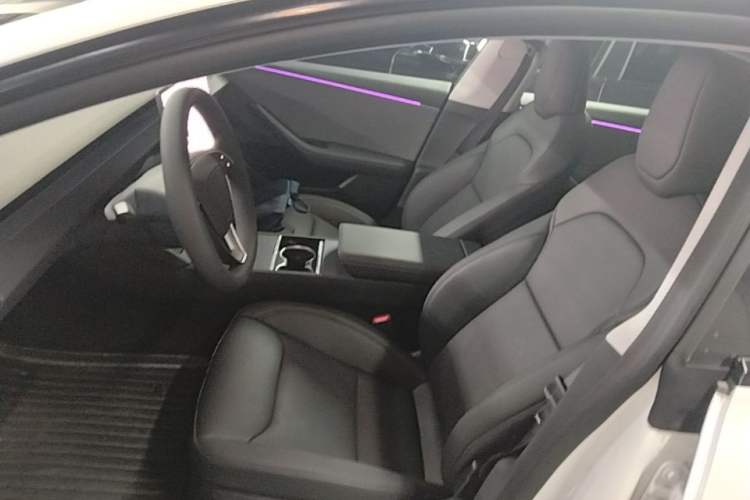 Used Tesla Model 3 2025 Rear-Wheel-Drive Version Left Front Seat
