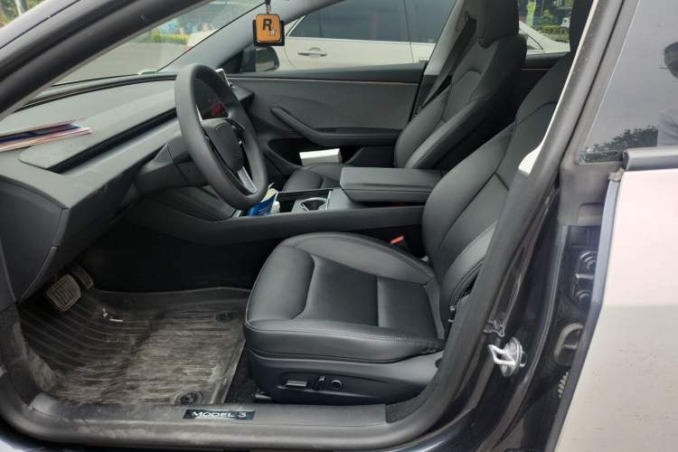 Used Tesla Model 3 2025 Rear-Wheel-Drive Version Left Front Seat