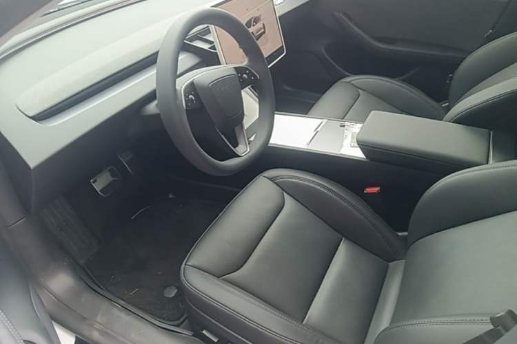 Used Tesla Model 3 2025 Rear-Wheel-Drive Version Left Front Seat
